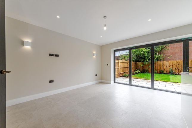Silverwoods, 482, Hatfield Road, St. Albans photo 4