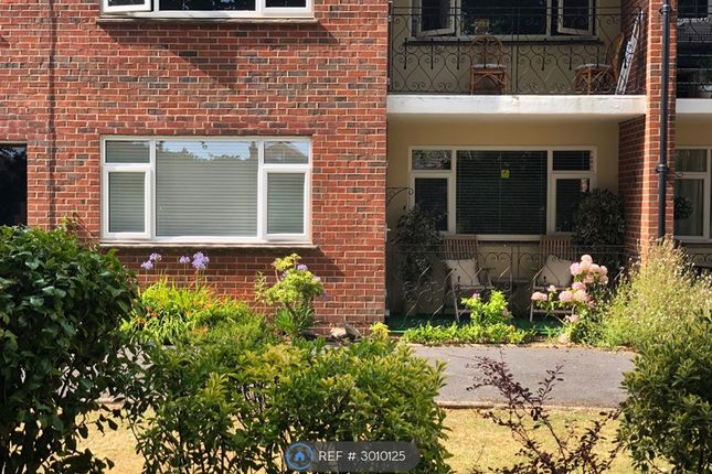 Flat, Spencer Court Spencer Road, New Milton photo 3