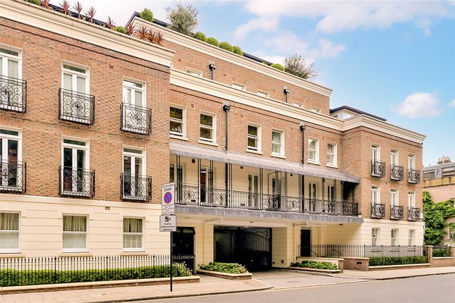 Flat for sale in Belgravia Mansions, Holbien Place, Belgravia