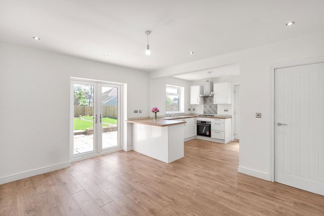 21, Moor Allerton Avenue, Leeds photo 2