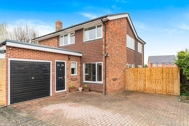 Link-detached house for sale in Newlyn Drive, Staplehurst, Tonbridge, Kent