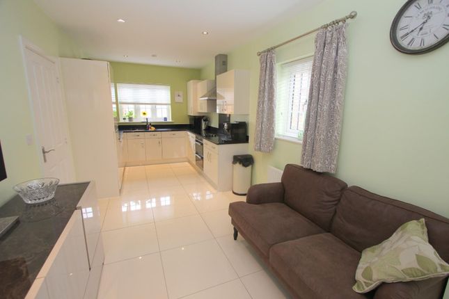 1, Setters Way, Northampton photo 3