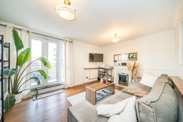 2-bed flat on Thomas More Street, London, £675,000