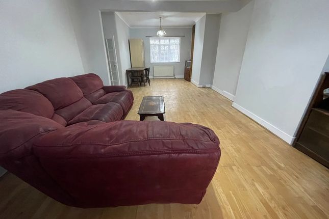 147 , Northbrook Road, Ilford,Barking,Gants hill,Manor park,IG1,IG2,E12 photo 3