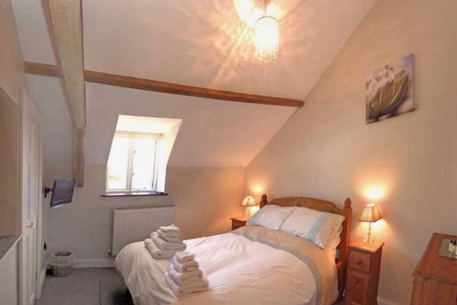 Cottage to rent in Llanllawddog, Carmarthen, Carmarthenshire