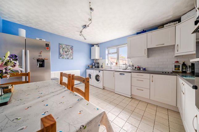 90, Springfield Road, Rowde photo 4