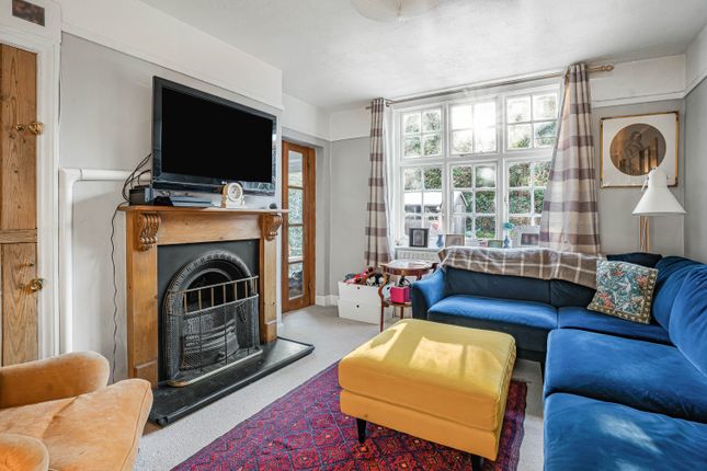 11, Greenway, Berkhamsted photo 3