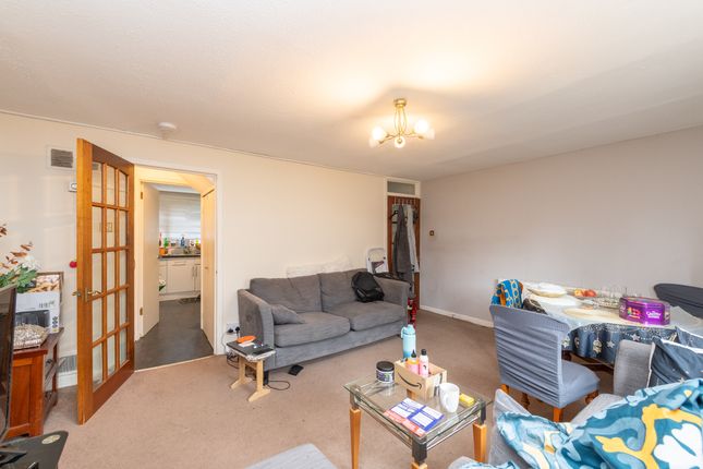 Flat 3, 26, Northfield Drive, Edinburgh photo 4