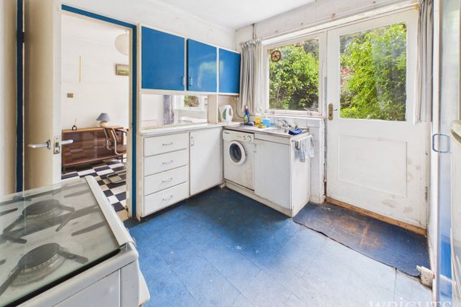 15, Raven Court, Hatfield photo 5
