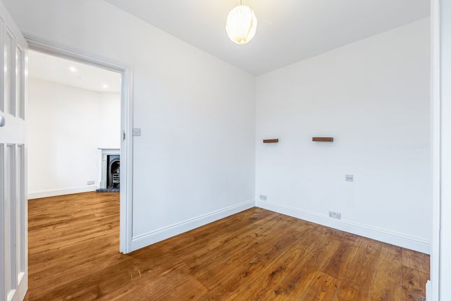 2 Model Cottages, Occupation Road, Northfield Avenue photo 4