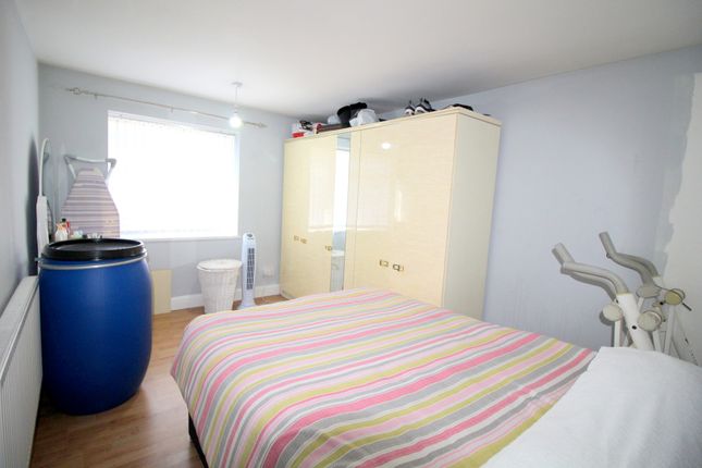 1 Bed Flat To Rent In Room 2 Grange Road Plaistow E13 Zoopla