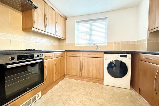 18d, Lloyd Close, Cheltenham photo 2