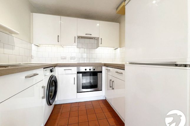 13 Merton Court,,, Church Road, Kent photo 4