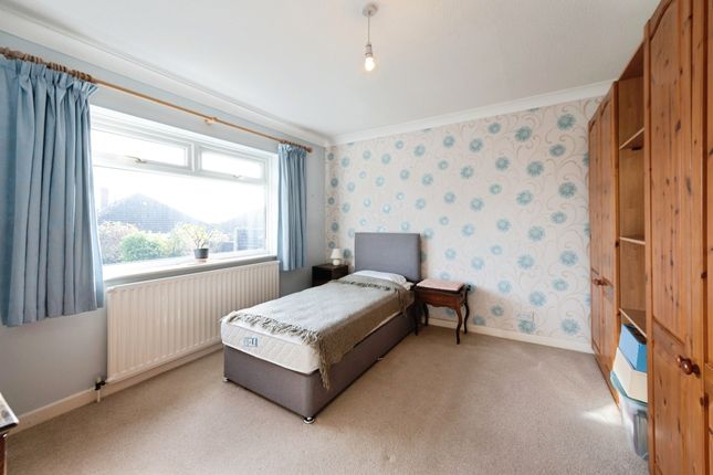 12, Wyndham Close, Waterlooville photo 4