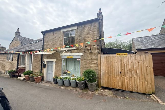 3-bed house on Dunroamin, Market Street, HIGH PEAK, £250,000