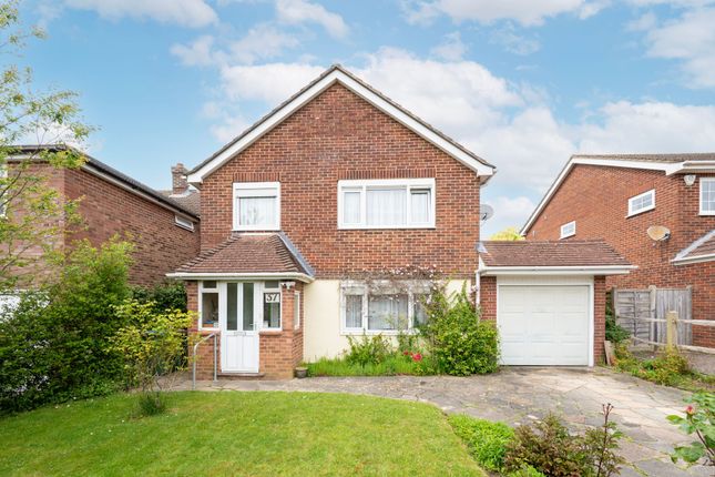 Thumbnail Detached house for sale in Patchings, Horsham