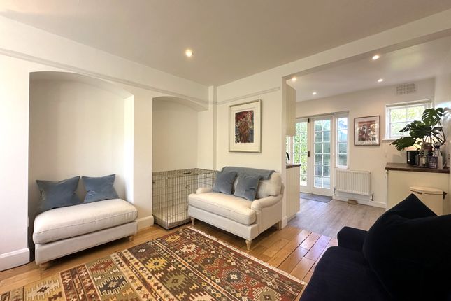Oakwood Road, Hampstead Garden Suburb, London photo 2