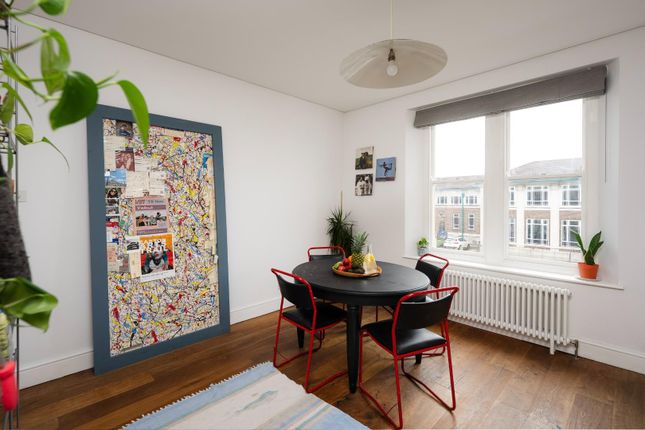 Flat for sale in Cotham Lawn Road, Cotham, Bristol