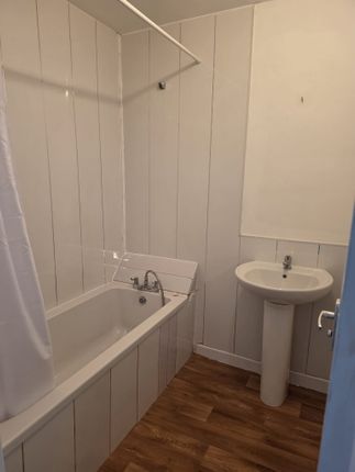 Flat 2-1, 97, Dempster Street, Greenock photo 4