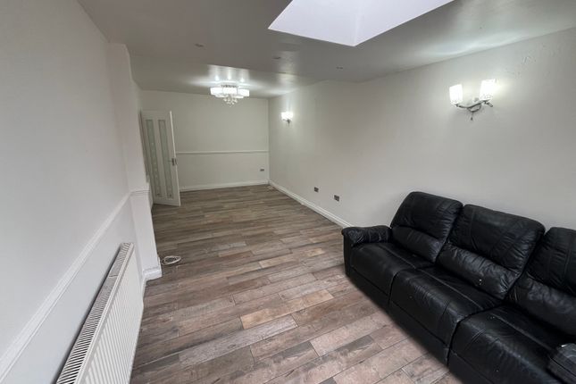 152, Yew Tree Lane, Birmingham photo 5