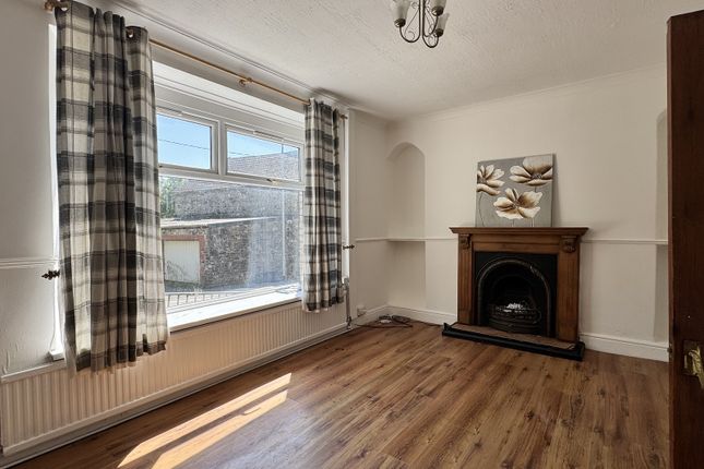 43, Station Road, Ammanford photo 4