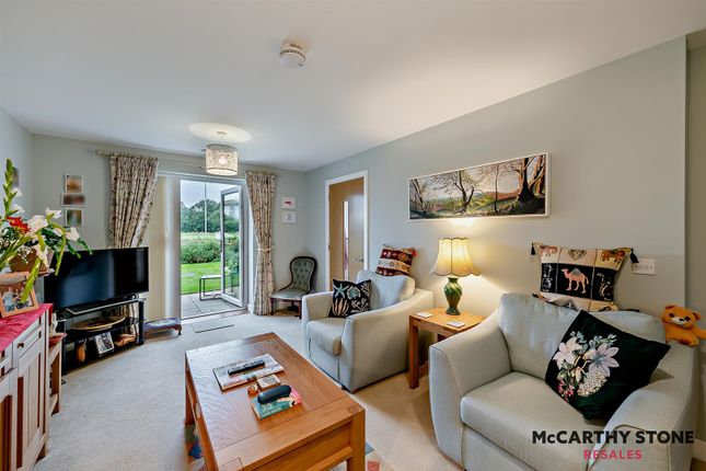 1 Gordon Court, Flood Lane, Bridport photo 4