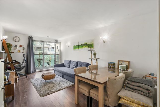 Flat for sale in Michigan Building, Canary Wharf