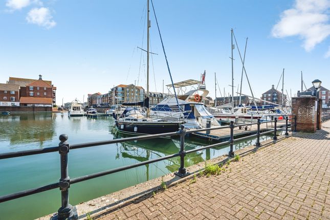 22, Windward Quay, Eastbourne photo 2