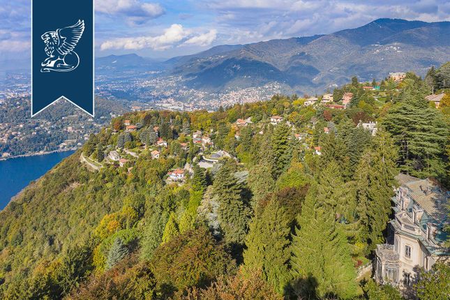 Thumbnail Villa for sale in Brunate, Como, Lombardia