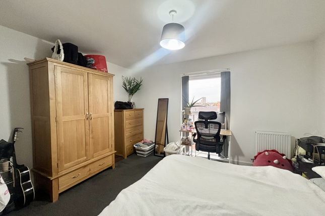 Apt 31, Birmingham photo 5