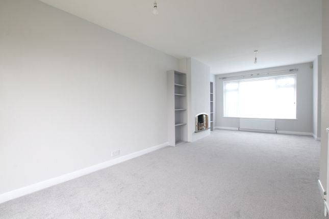 16, Laurel Close, Colnbrook photo 4