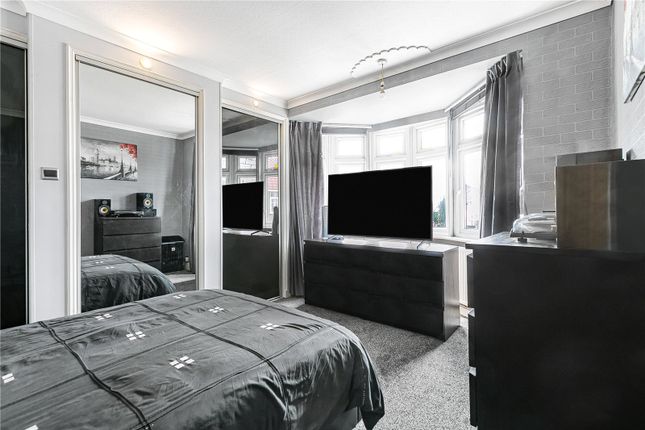 29, Nelson Gardens, Hounslow photo 4
