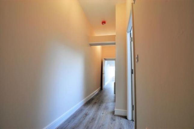 Apartment 1, 1, Eyres Terrace, Leeds photo 4