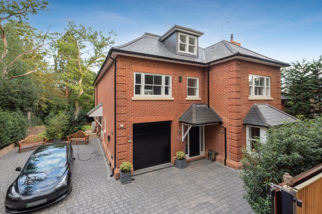 Thumbnail Detached house to rent in London Road, Ascot, Berkshire
