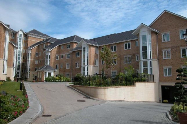 Thumbnail Flat for sale in Blakes Quay, Gas Works Road, Reading