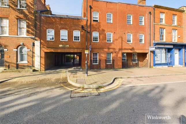 Thumbnail Flat to rent in Home Court, 96 London Street, Reading, Berkshire