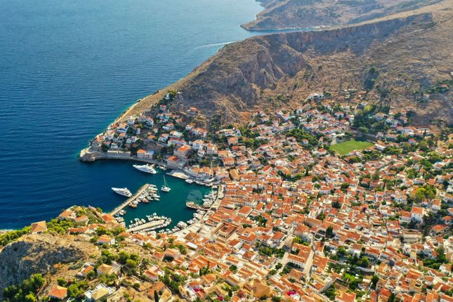 Block of flats for sale in Hydra, 180 40, Greece