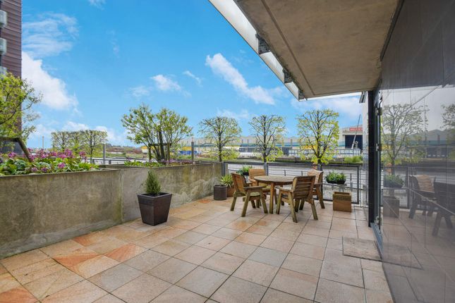 Flat for sale in 0/1, 350 Meadowside Quay Walk, Glasgow Harbour, Glasgow