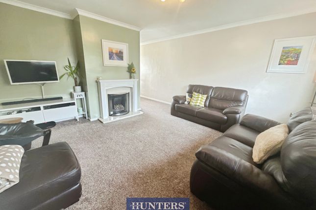 4, High Bank Avenue, Stalybridge photo 2