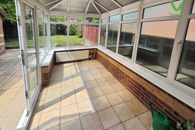 5, Vicarage Gardens, Crook photo 4
