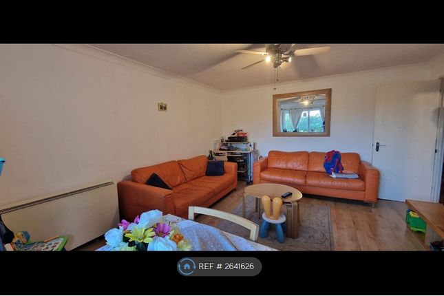 Winchester Close, London photo 5