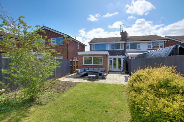 8 Callan Close, Leicester photo 4