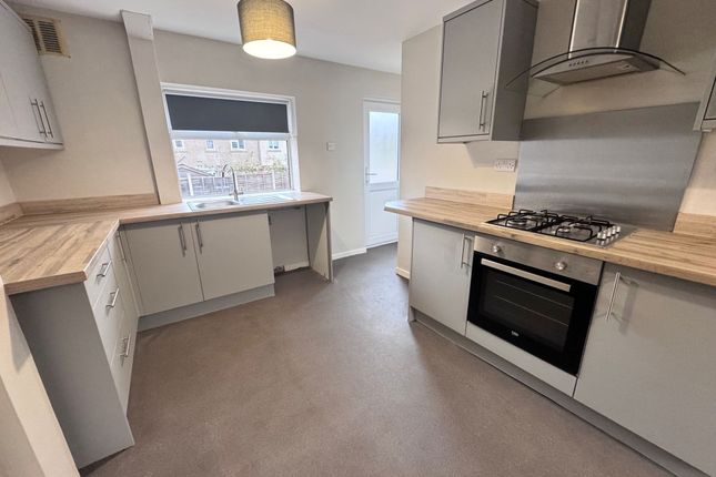 17 Park Road, High Peak photo 2