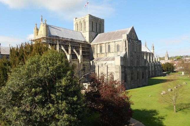 Thumbnail Hotel/guest house to let in Paternoster Row, Winchester