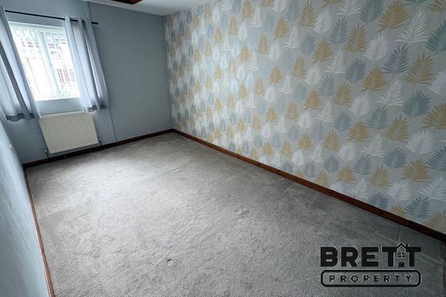 29, Elizabeth Venmore Court, Milford Haven photo 3