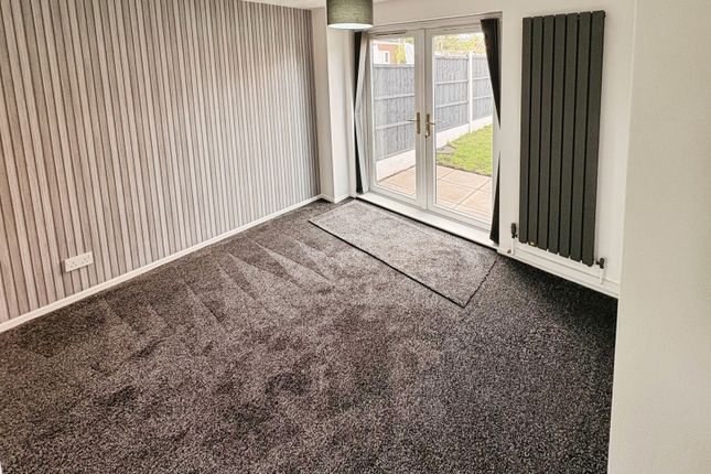 4, Sandalwood Close, Willenhall photo 5