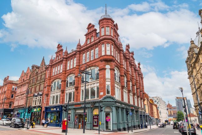 Thumbnail Flat for sale in Harewood Street, Leeds
