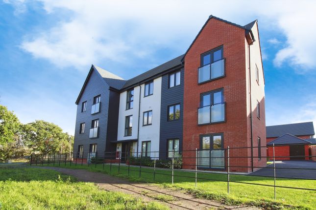 Flat for sale in 18 Henshaw Court, Solihull