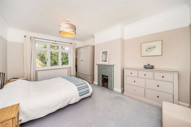 Cambridge Crescent, Teddington photo 4