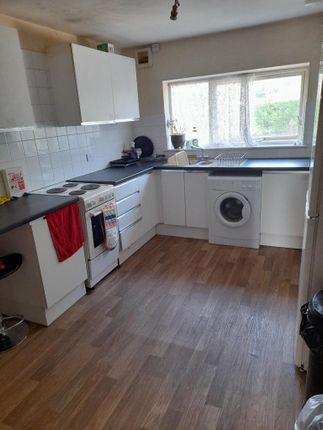 Room to rent in Liphook Road, Lindford